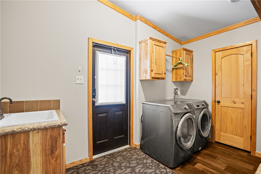 315 Austin St Property Photo 27