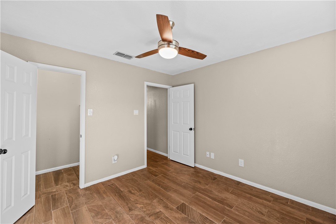 6133 Cumberland Circ Property Photo 4