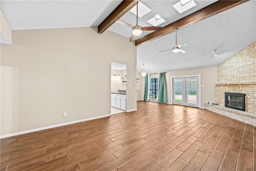 6133 Cumberland Circ Property Photo 8