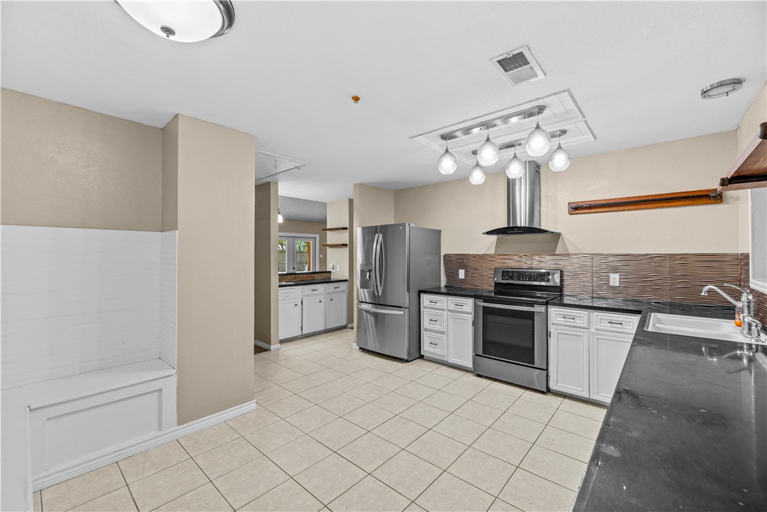 6133 Cumberland Circ Property Photo 12