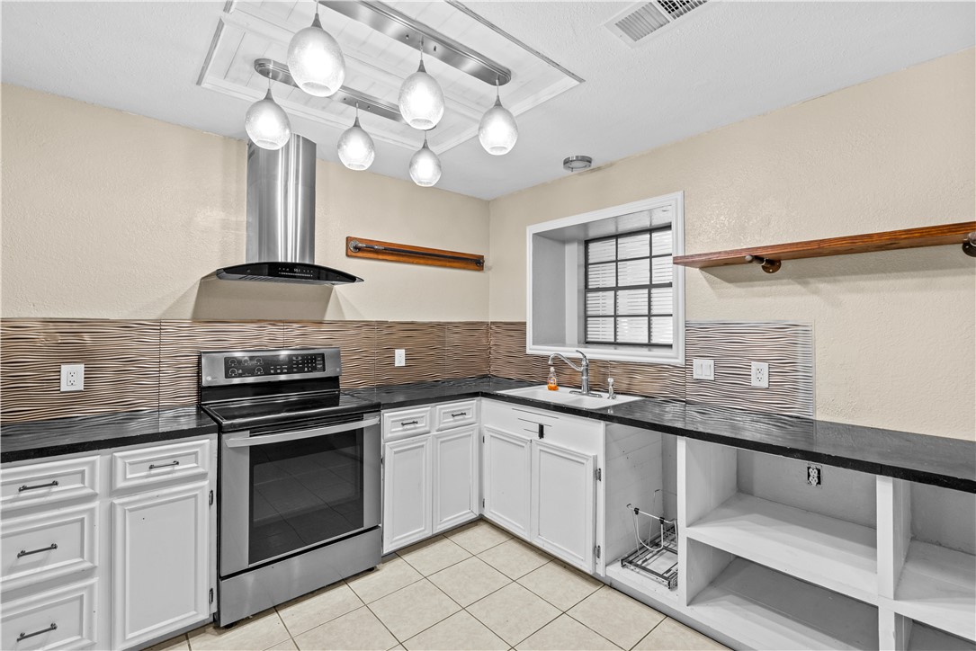 6133 Cumberland Circ Property Photo 13