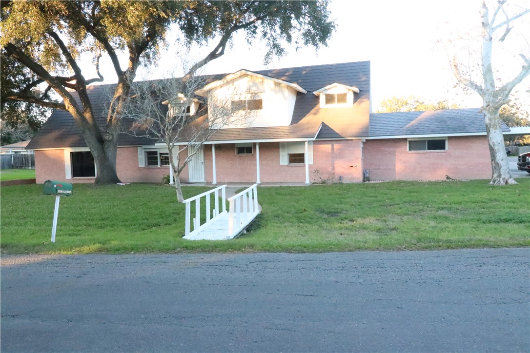 10902 Birdwood Property Photo 1