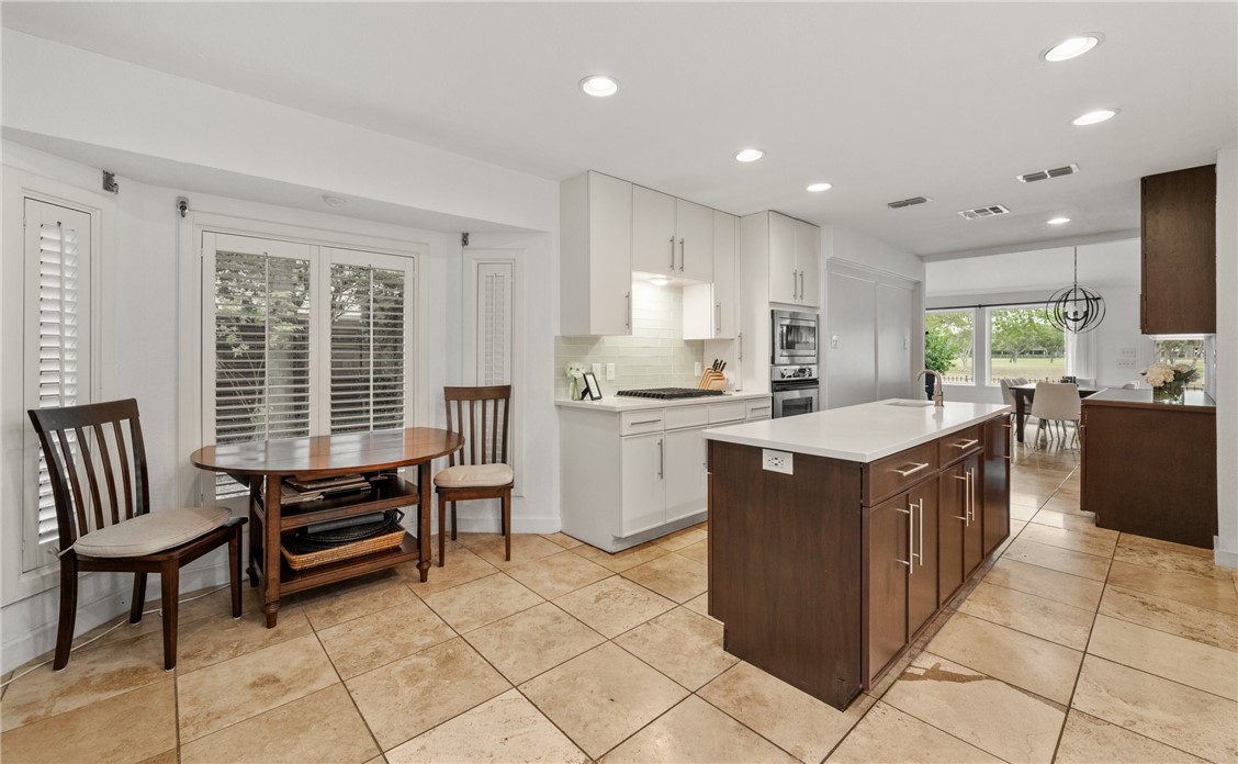 6113 Lost Creek Dr Property Photo 11