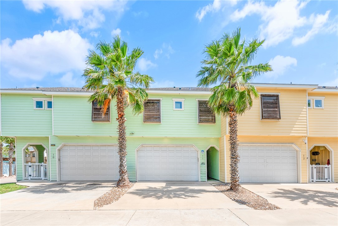 247 W Roberts Ave 11d Property Photo 1