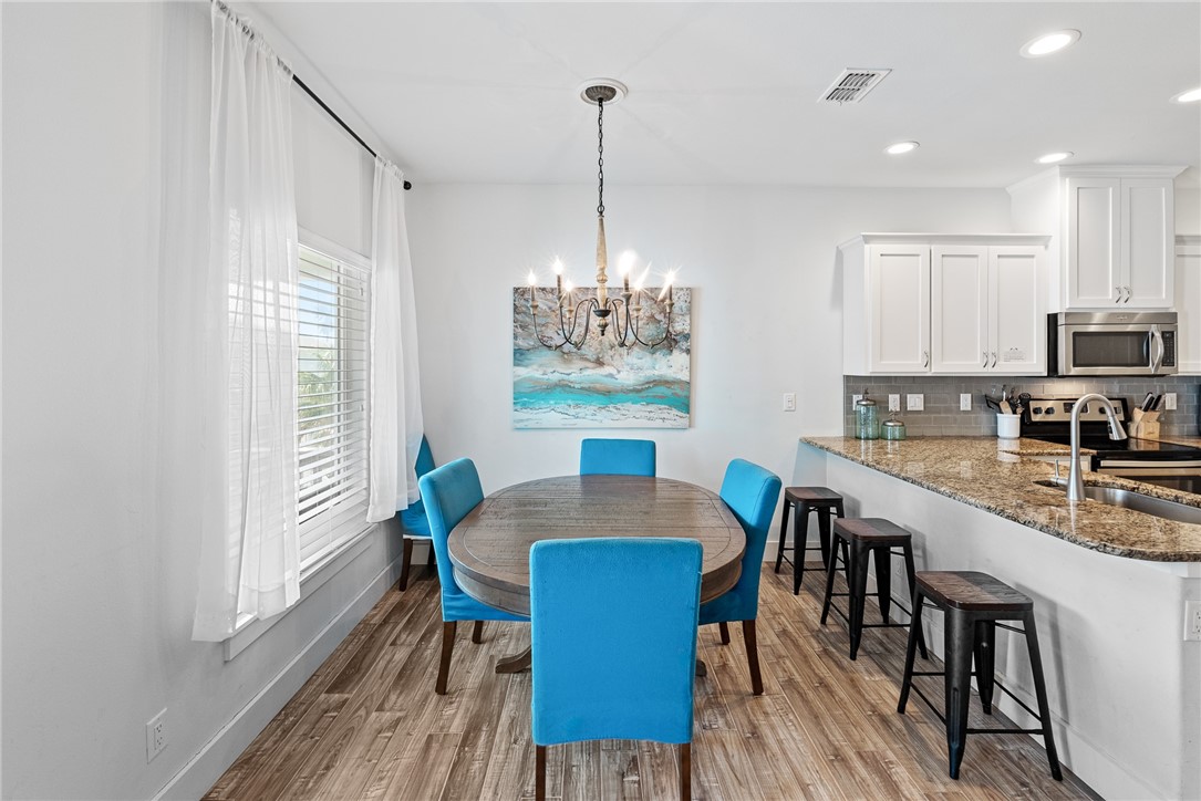 247 W Roberts Ave 11d Property Photo 10