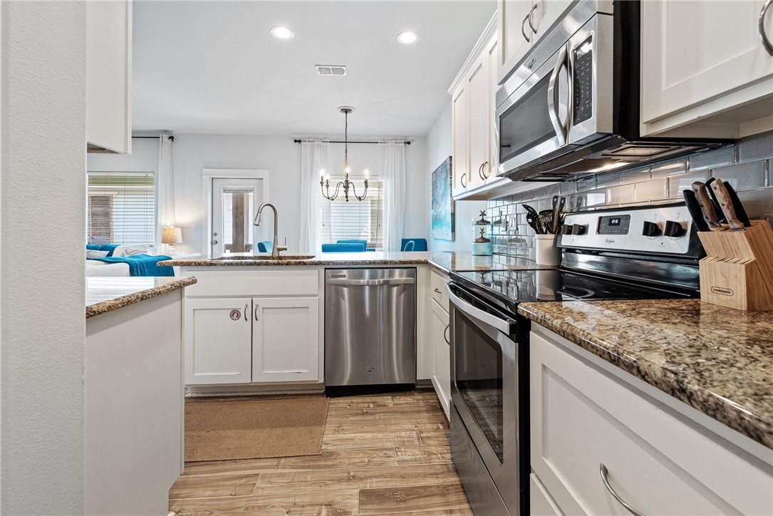 247 W Roberts Ave 11d Property Photo 13