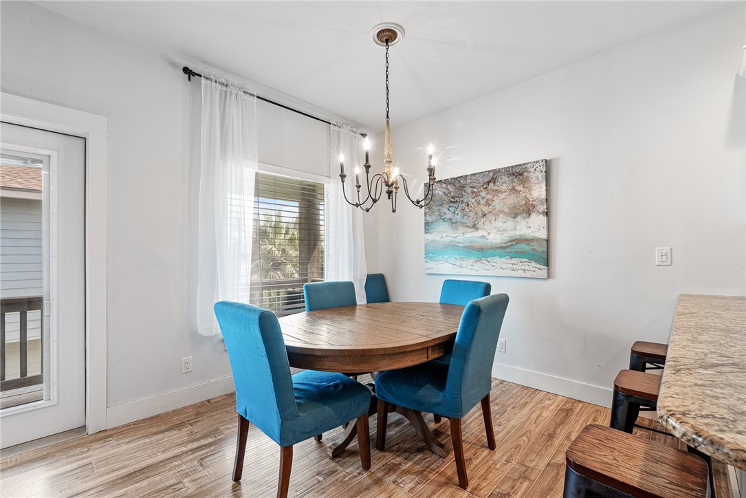 247 W Roberts Ave 11d Property Photo 17