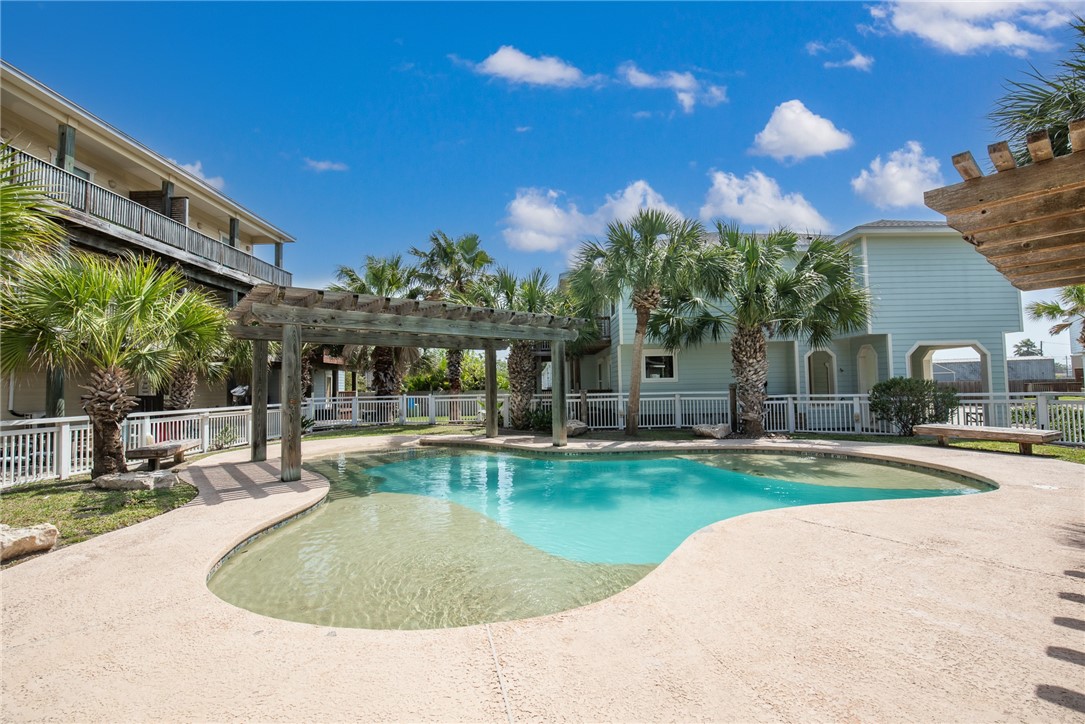 247 W Roberts Ave 11d Property Photo 31