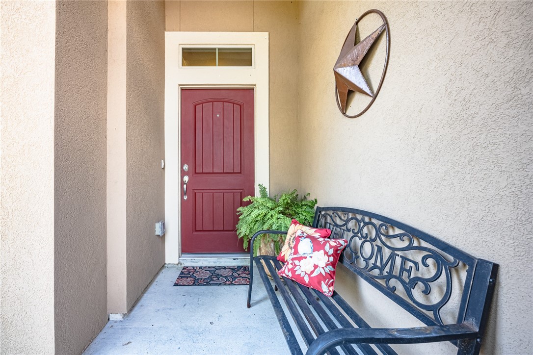 401 Inverrary Dr 36 Property Photo 2