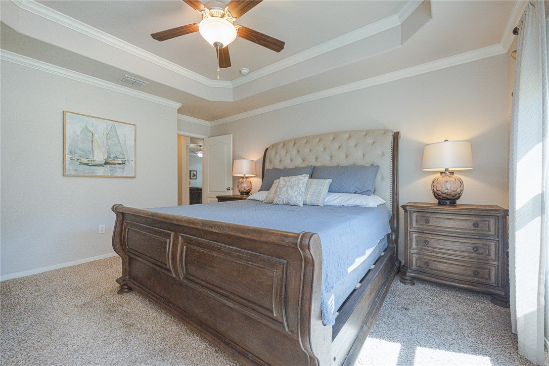 401 Inverrary Dr 36 Property Photo 10