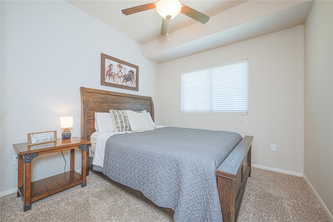 401 Inverrary Dr 36 Property Photo 15