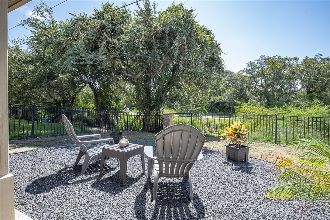 401 Inverrary Dr 36 Property Photo 22