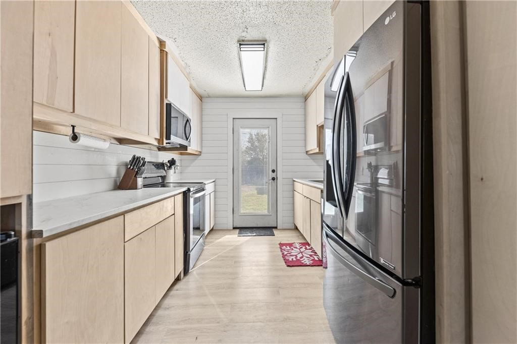 2700 Avenue D Property Photo 3