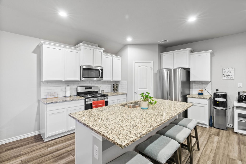 1258 Carnaby St Property Photo 7