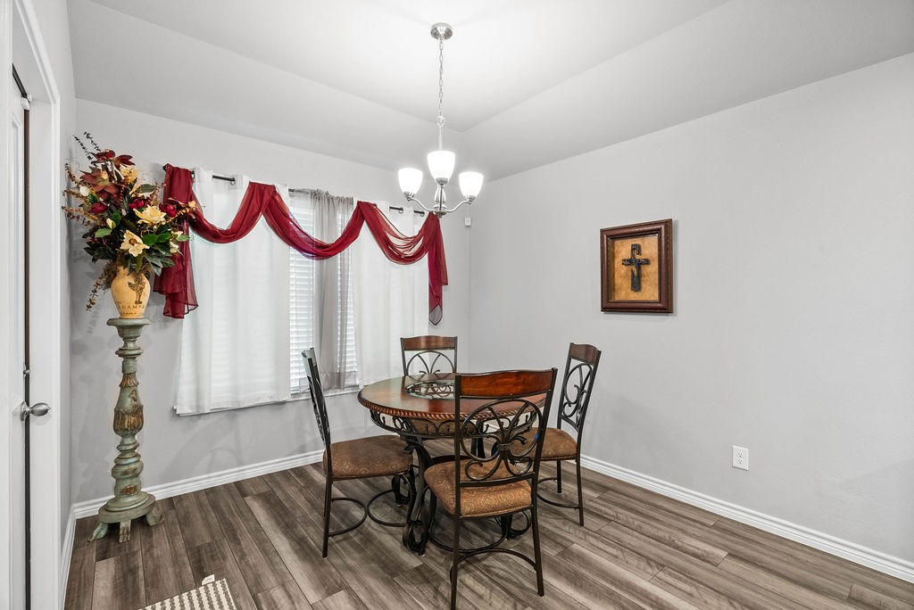 1258 Carnaby St Property Photo 9