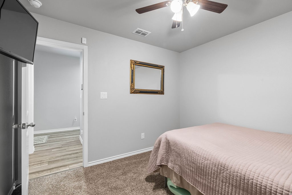 1258 Carnaby St Property Photo 18