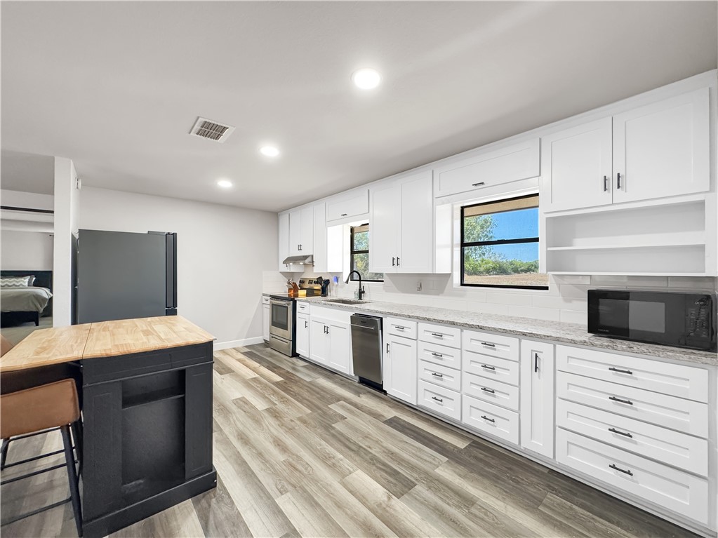 130 County Road 3211 Property Photo 7