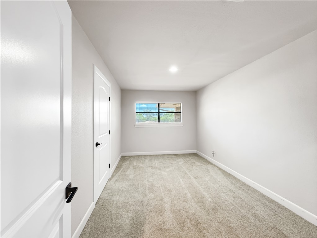 130 County Road 3211 Property Photo 11