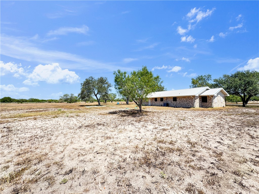 130 County Road 3211 Property Photo 21