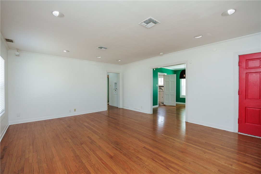 513 Atlantic St Property Photo 7