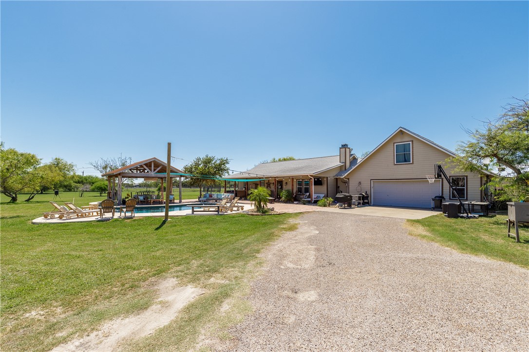 2541 Flour Bluff Dr Property Photo 5