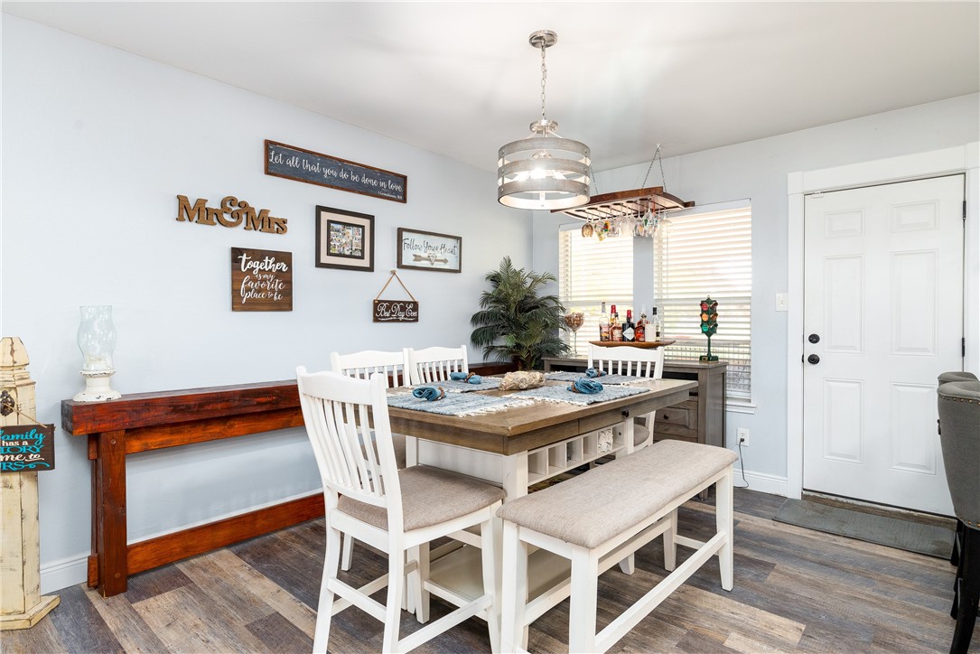 2541 Flour Bluff Dr Property Photo 14