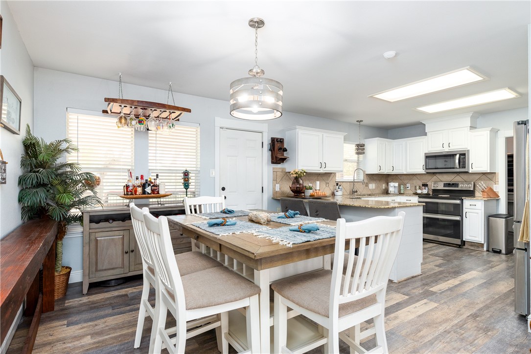 2541 Flour Bluff Dr Property Photo 16