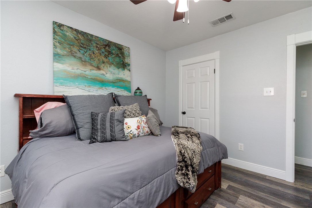 2541 Flour Bluff Dr Property Photo 21