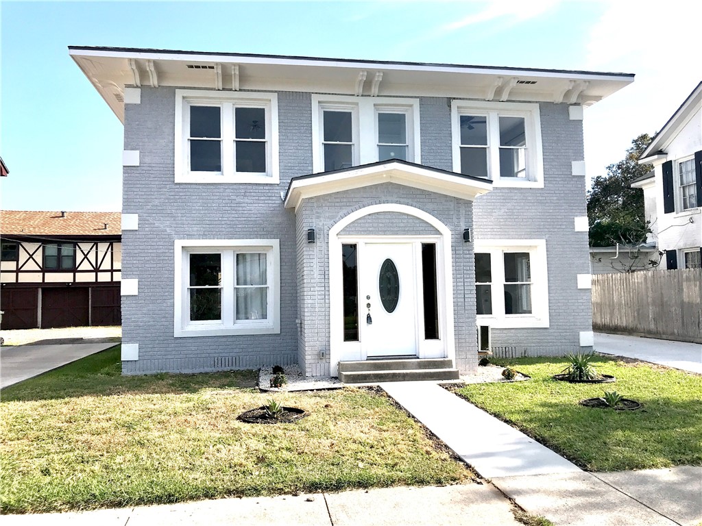 1810 2nd St A Property Photo 1