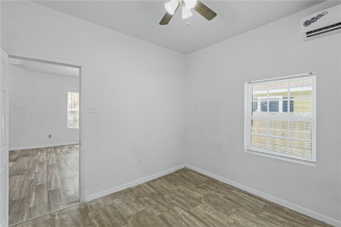 417 Vera Cruz St Property Photo 8