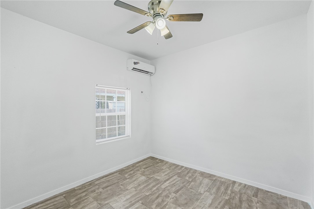 417 Vera Cruz St Property Photo 9