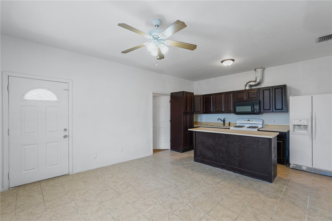 417 Vera Cruz St Property Photo 18