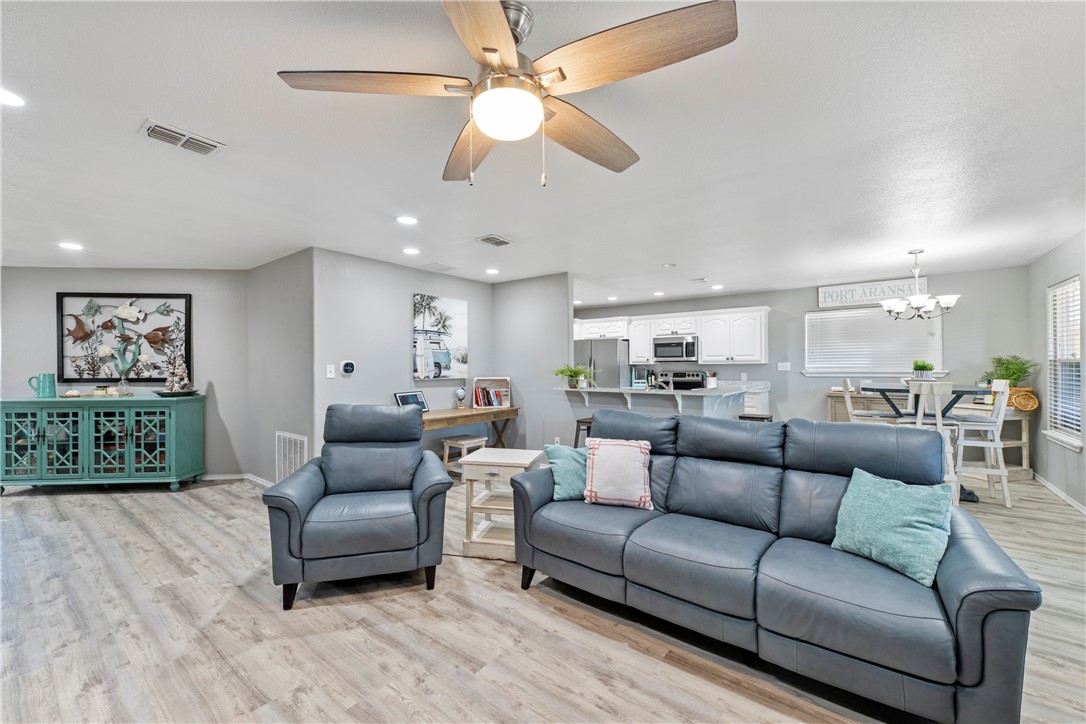 512 Rockport Channel Property Photo 4