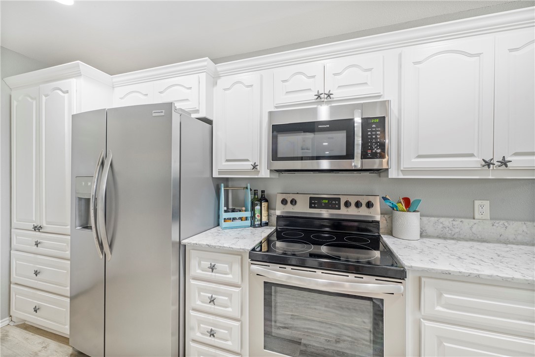 512 Rockport Channel Property Photo 11