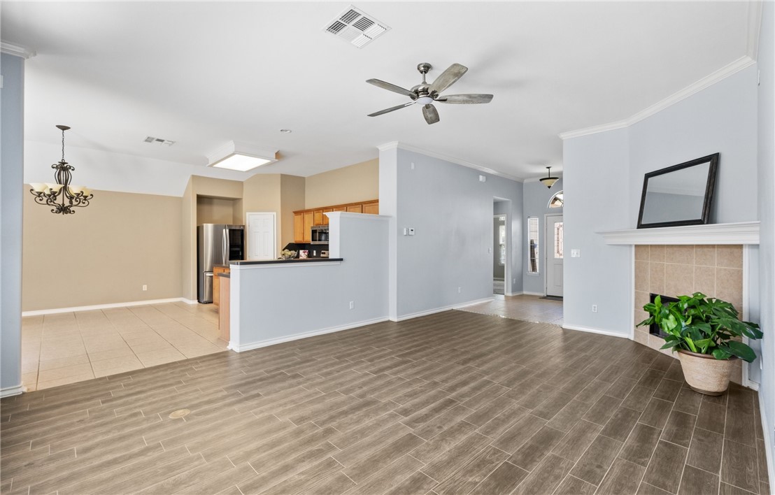 7206 Spanish Wood Dr Property Photo 3