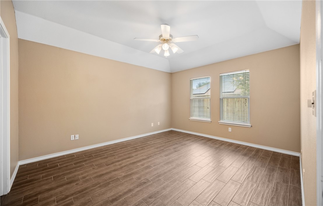 7206 Spanish Wood Dr Property Photo 10