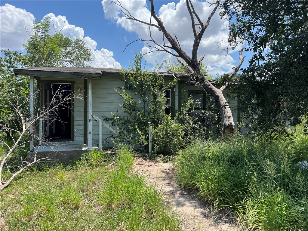 501 W Ella Ave Property Photo 1