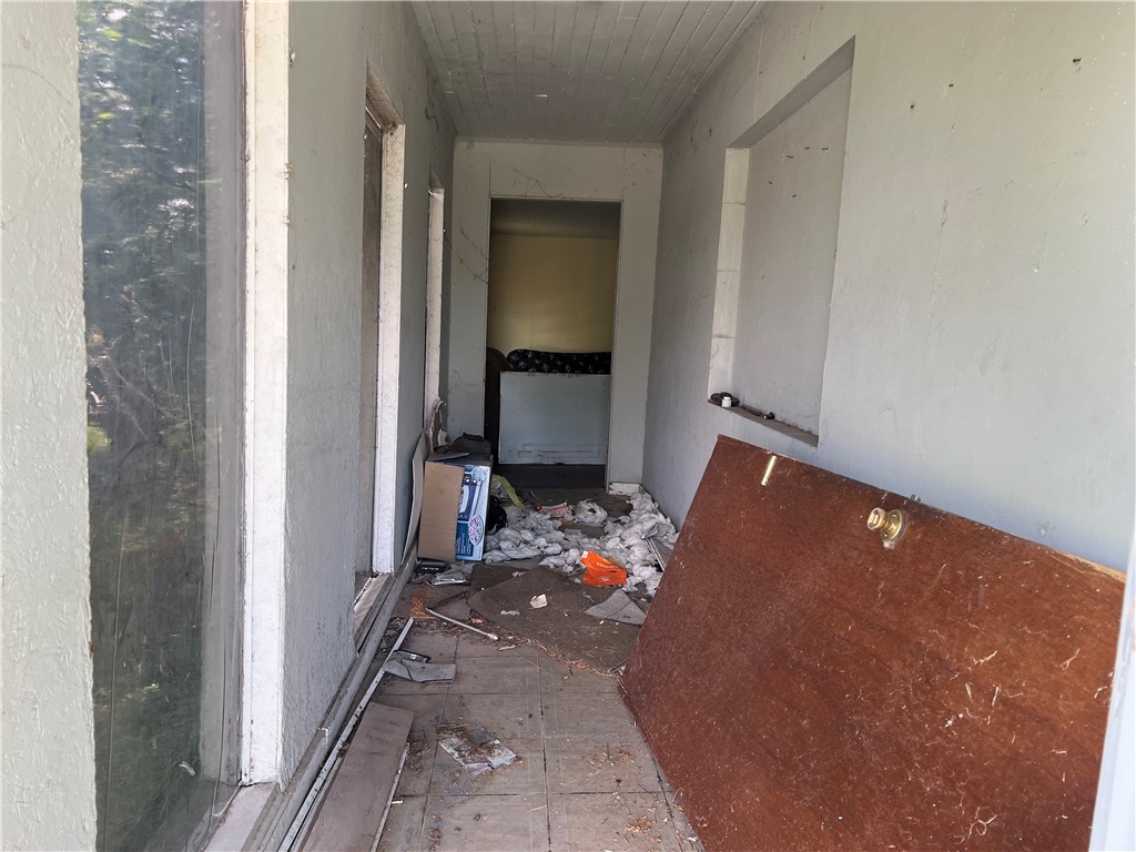 501 W Ella Ave Property Photo 4