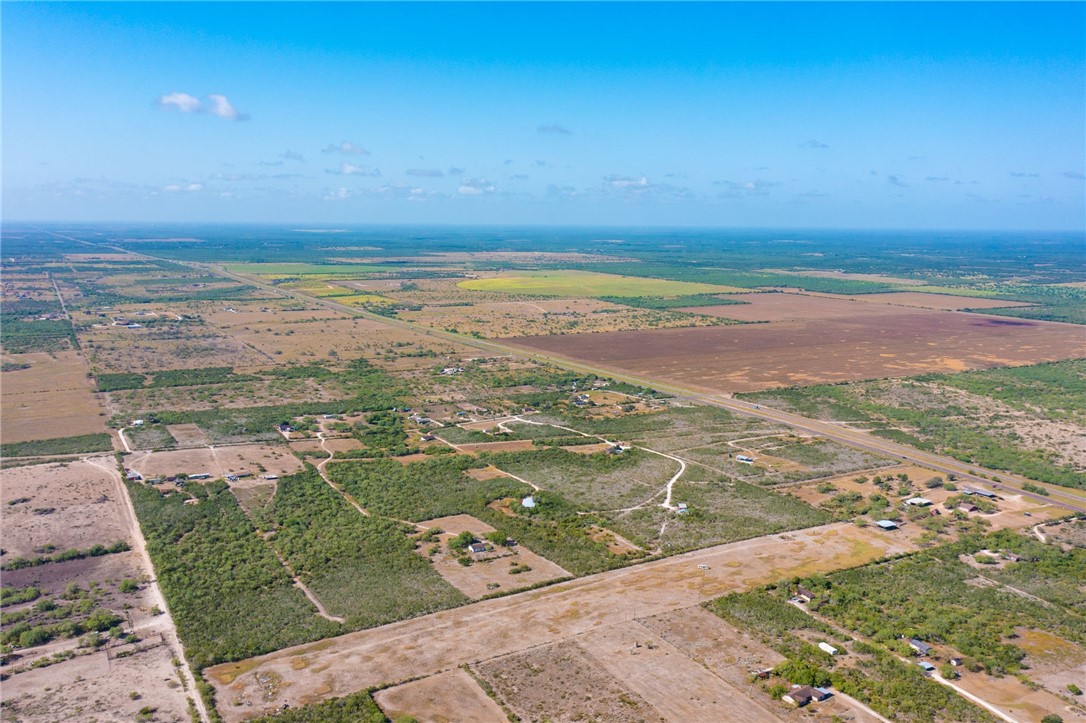 8086 N Hwy 281 Property Photo 14