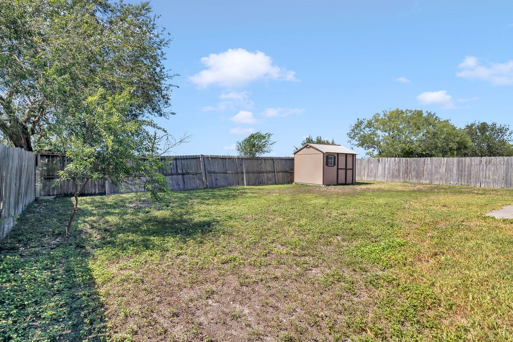 311 Lemonwood Property Photo 34