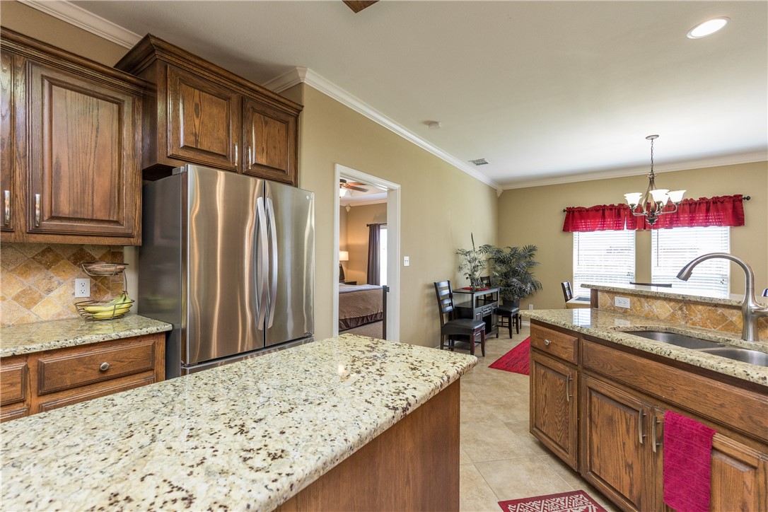 5801 Montserrat Dr Property Photo 10