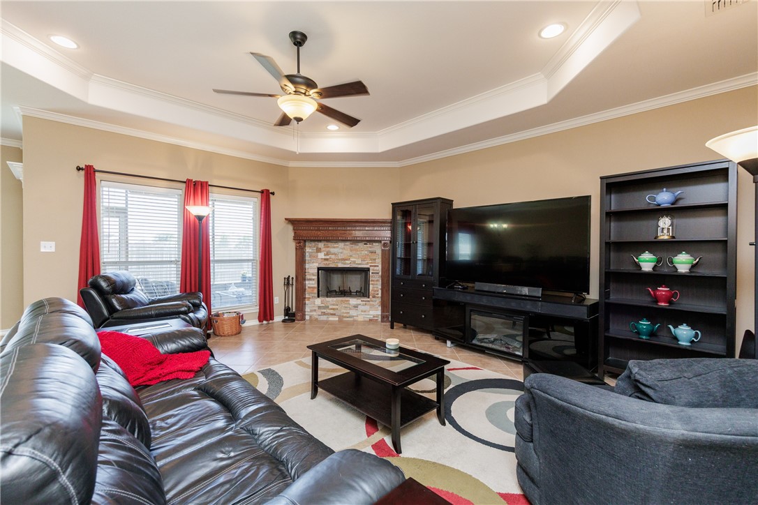 5801 Montserrat Dr Property Photo 13