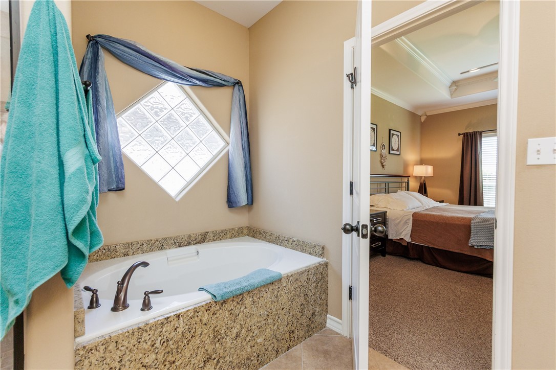 5801 Montserrat Dr Property Photo 20