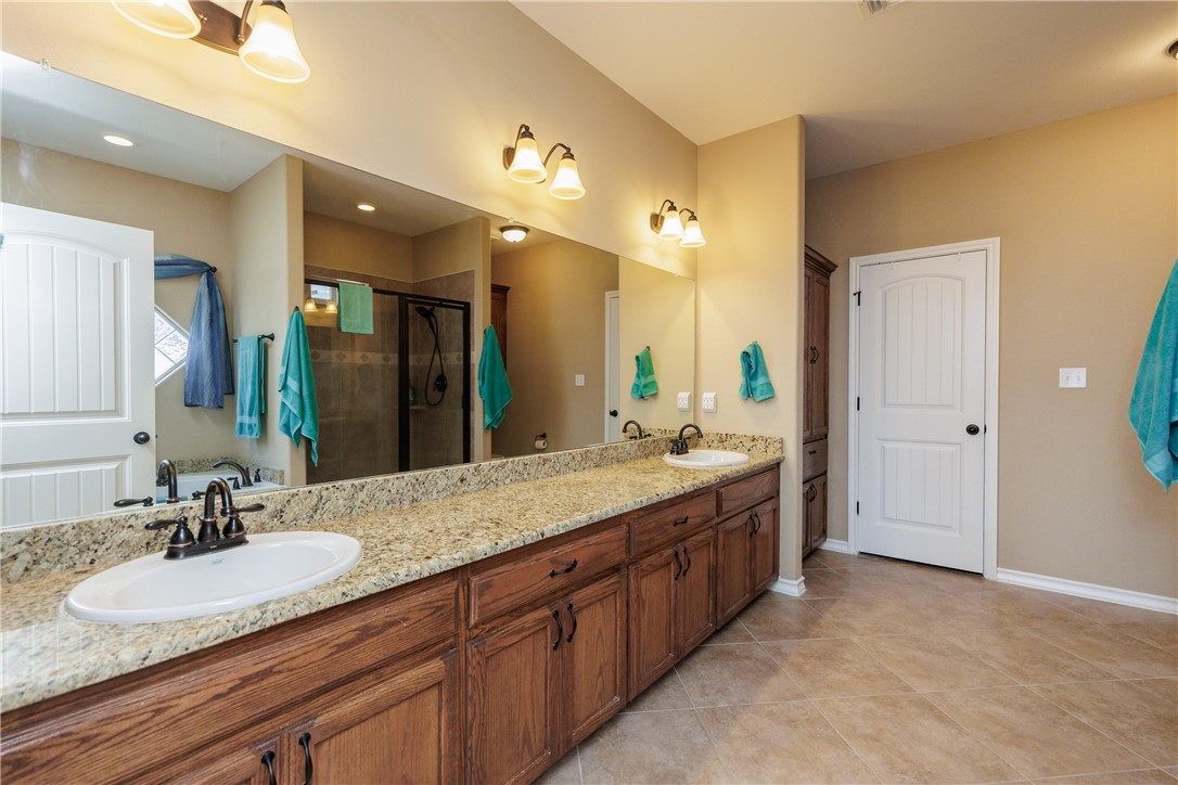 5801 Montserrat Dr Property Photo 22