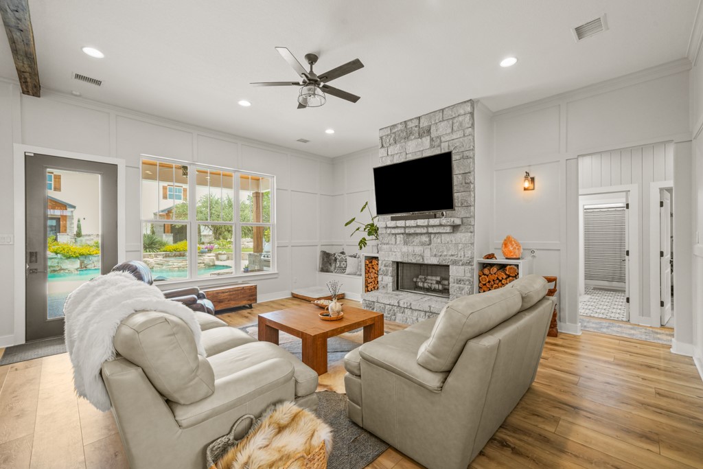 463475 Property Photo 6