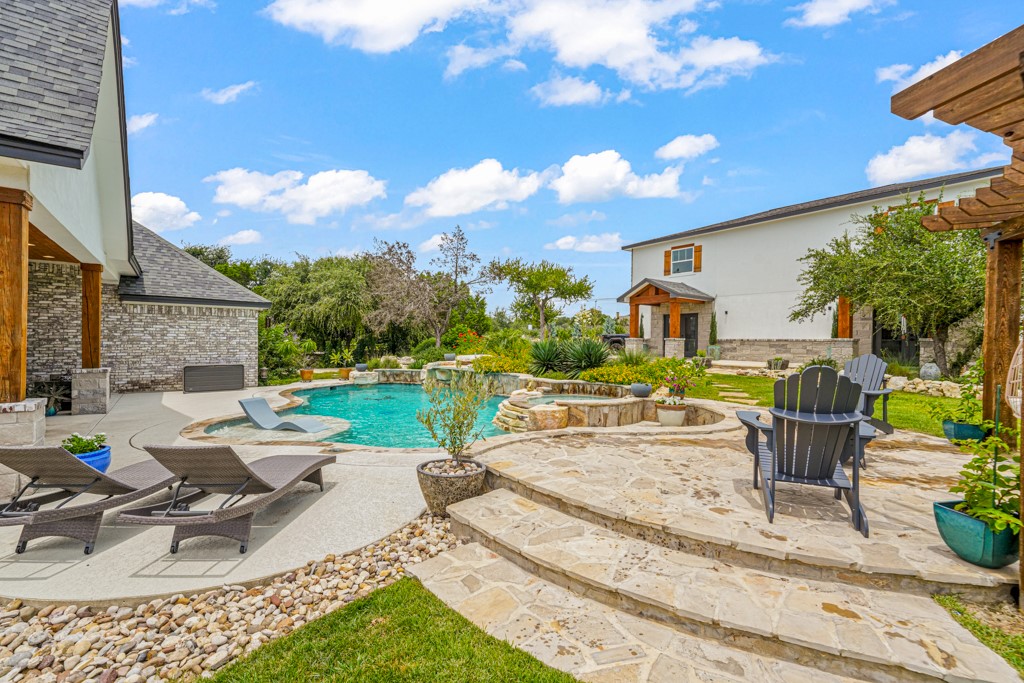 463475 Property Photo 30