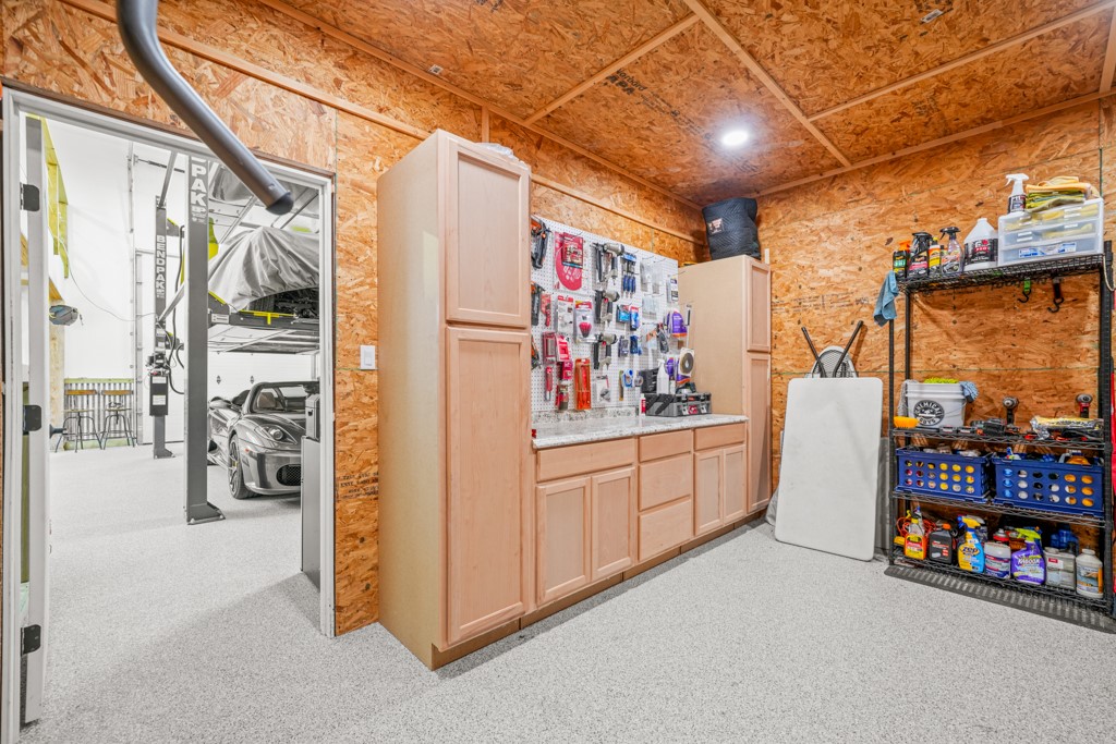 463475 Property Photo 35