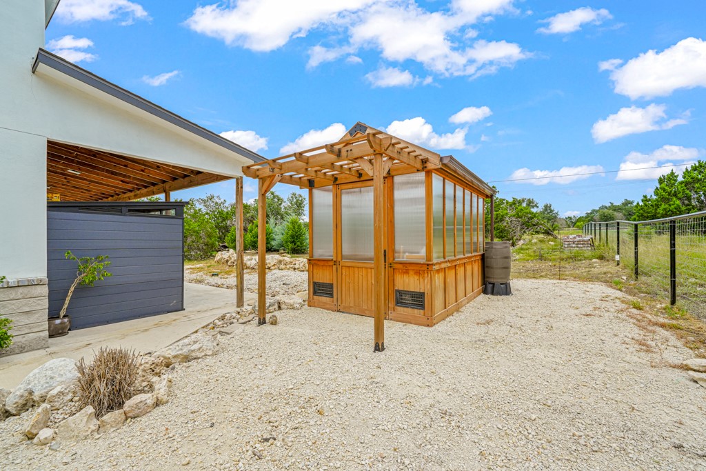 463475 Property Photo 39