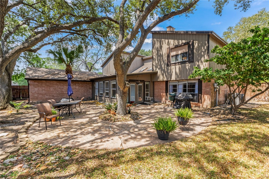 6202 Lost Creek Dr Property Photo 35