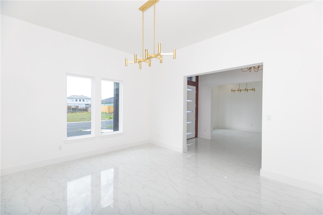 13974 Blackbeard Dr Property Photo 3